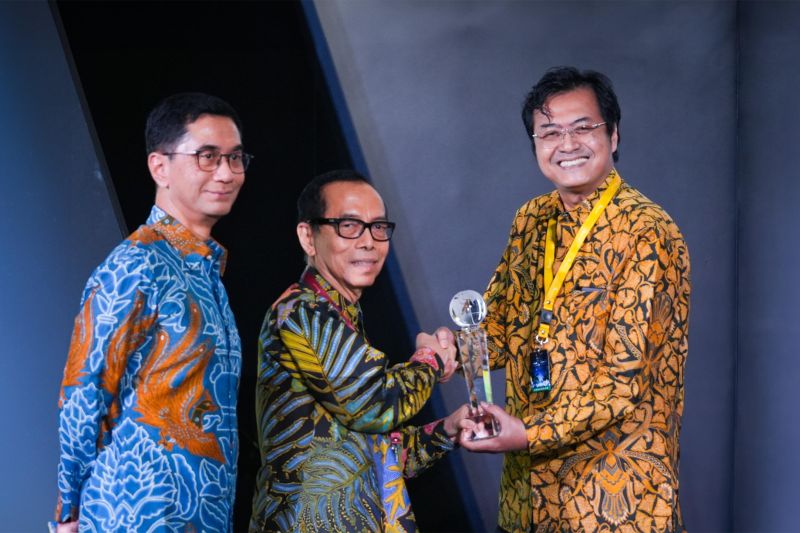 PLN EPI Raih Juara Pertama Annual Report Award 2023 di Jakarta