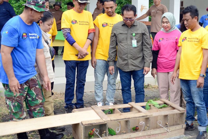 PLN dan BKSDA Bersihkan TWA Batu Putih, Tingkatkan Kesadaran Lingkungan