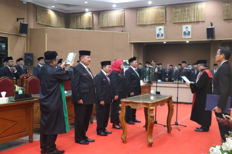 Sidang paripurna pelantikan pimpinan definitif DPRD Ponorogo, Rabu (9/10/2024). ANTARA/HO - Prastyo