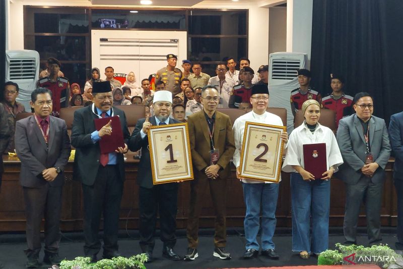 Penetapan nomor urut pasangan calon Gubernur Bengkulu Pilkada Serentak 2024 di Bengkulu, Senin, (23/09/2024) (ANTARA/Boyke Ledy Watra)