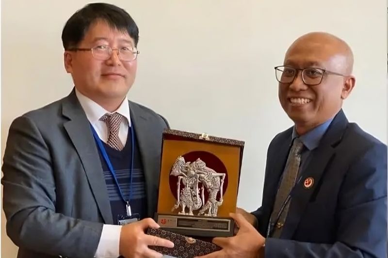 Badan Riset dan Inovasi Nasional (BRIN) bekerja sama dengan Regional Cooperative Agreement Regional Office (RCARO) terkait program peningkatan kapasitas sumber daya manusia (SDM) bidang nuklir di Indonesia. (ANTARA/HO-Badan Riset dan Inovasi Nasional)
