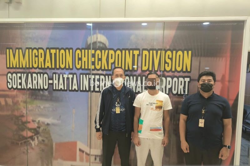 Imigrasi Surabaya Deportasi WNA Pakistan karena Pelanggaran Izin Tinggal