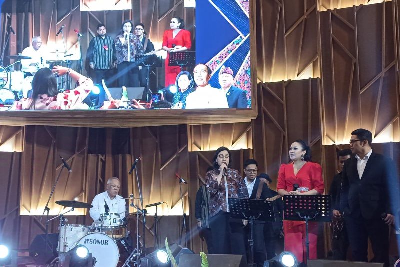 Menjelang Purnatugas, Basuki dan Sri Mulyani Nyanyikan Lagu Bersama