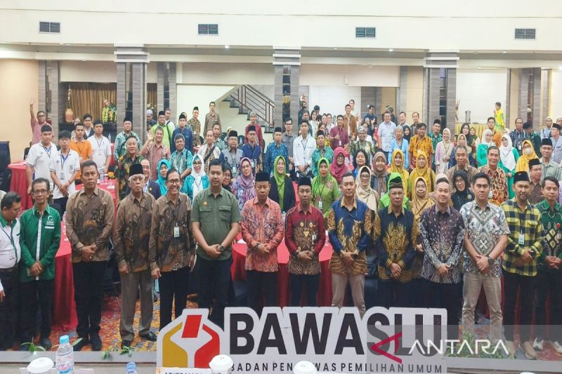 Bawaslu Kalsel Gandeng Tokoh Agama Cegah Politisasi SARA