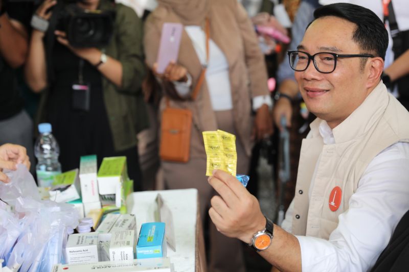 Ridwan Kamil Gelar Pengobatan Gratis dan Blusukan di Kebon Jeruk