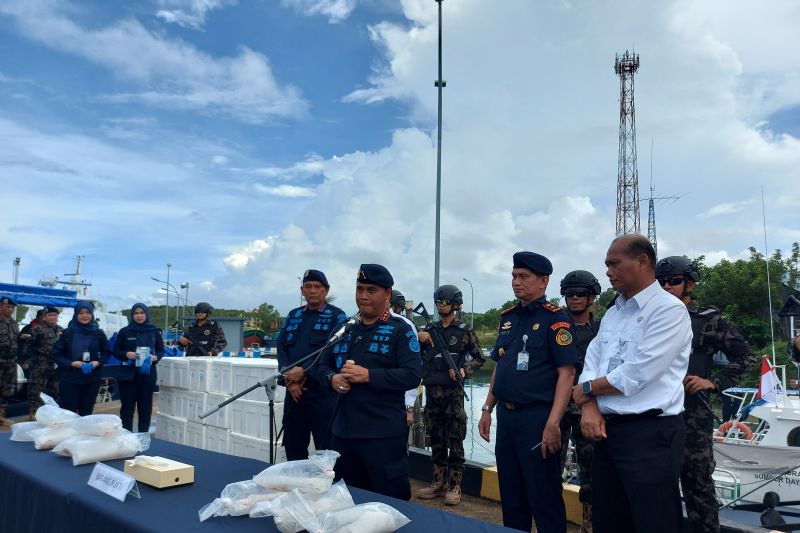 PSDKP Gagalkan Penyelundupan 85 Ribu Benih Lobster di Kepri