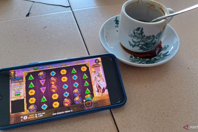 Aplikasi judi slot online. (ANTARA/Ogen)