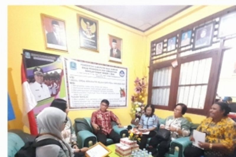 SD Negeri 1 Biak Raih Penghargaan Sekolah Adiwiyata Nasional 2024
