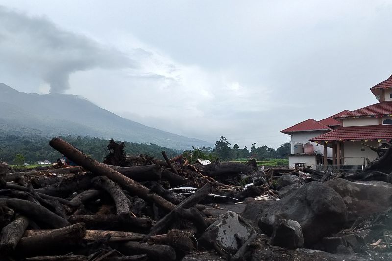 Banjir Bandang Agam, Korban Belum Terima Bantuan Secara Optimal