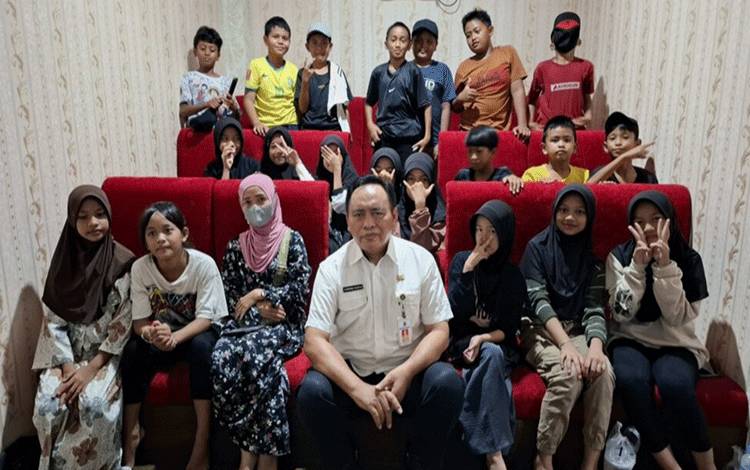 Siapkan Studio Mini, Disarpustaka Kapuas Tayangkan Film Sejarah untuk Pelajar