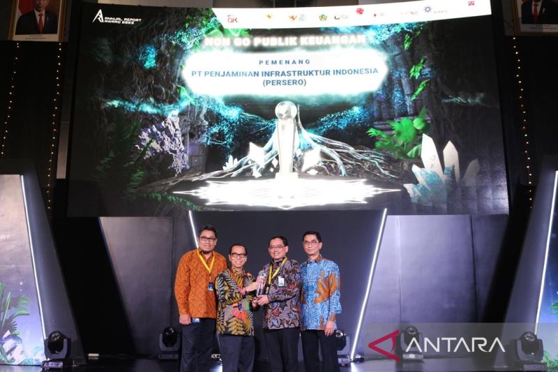 PT PII Raih Penghargaan Annual Report Award 2023 dengan Cemerlang