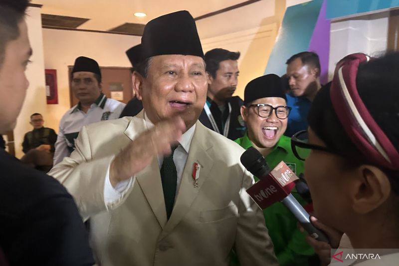 Prabowo Santai Berbicara soal Dasi Merah saat Acara PKB