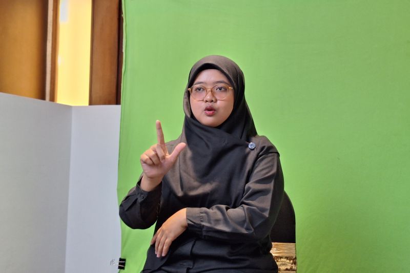 Peran Juru Bahasa Isyarat dalam Meningkatkan Aksesibilitas di Peparnas XVII