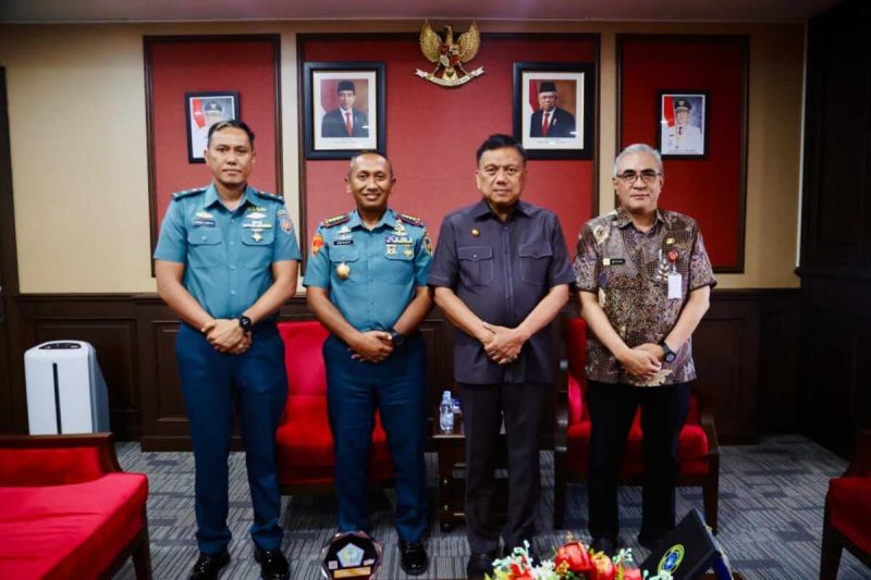 Gubernur Sulut Dorong Minat Pemuda Bergabung TNI AL di Satdik 4