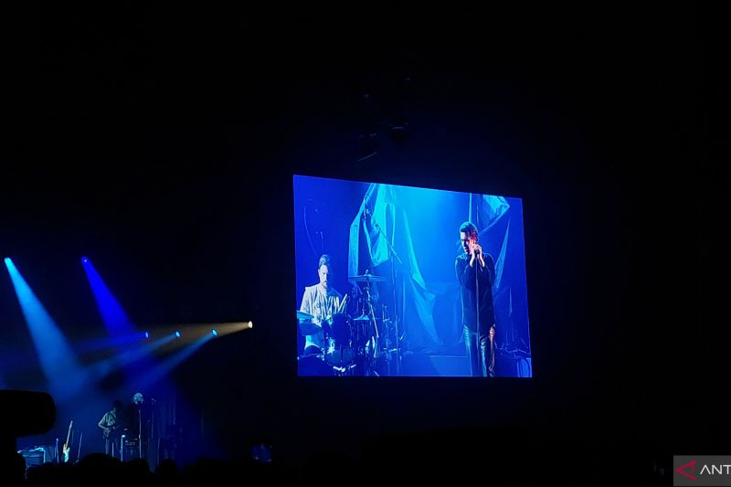 Culture Wars Tampil Enerjik sebagai Pembuka Konser LANY di Jakarta