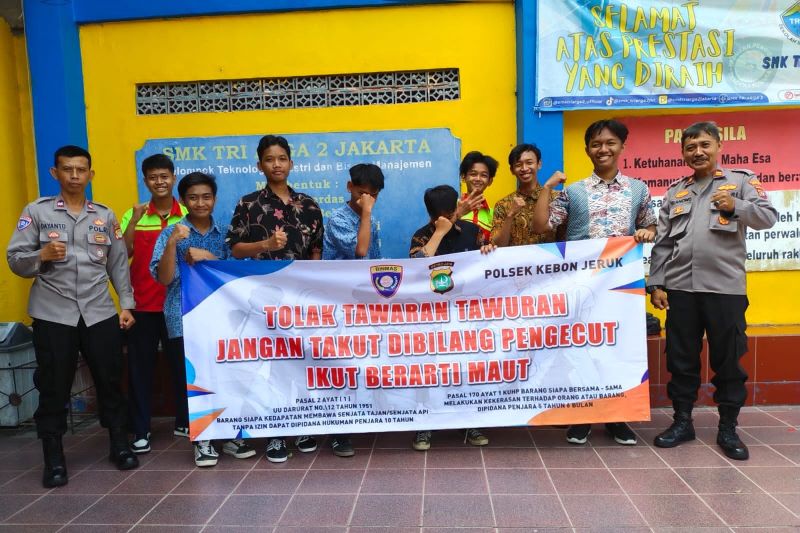 Polisi Sosialisasi Pencabutan KJP Bagi Pelajar Terlibat Tawuran