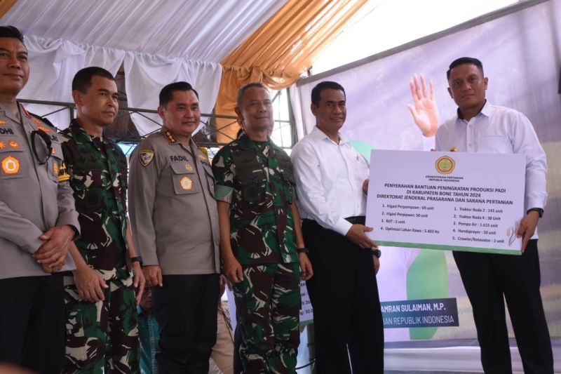 Menteri Pertanian Tinjau Optimalisasi Lahan di Bone, Sulsel