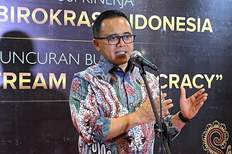 Menteri Anas Luncurkan Buku tentang Kantor sebagai Rumah Kedua