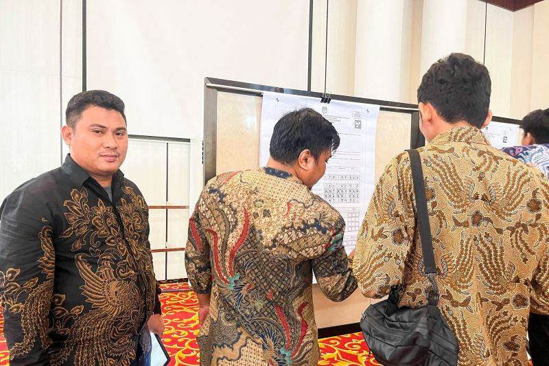KPU Kendari Gelar Bimtek Penggunaan Sirekap untuk Pilkada 2024