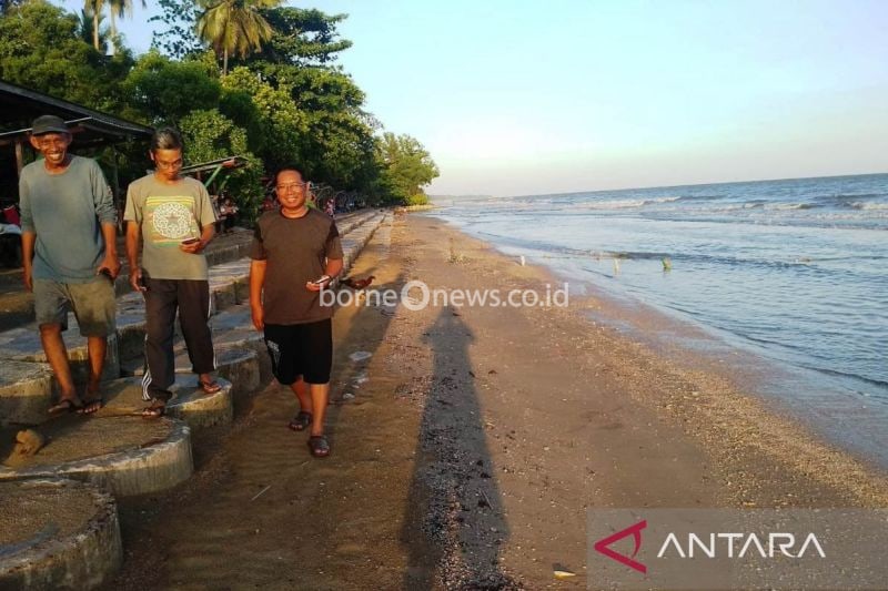 Warga Pesisir Kalimantan Timur Waspadai Pasang Laut Tinggi