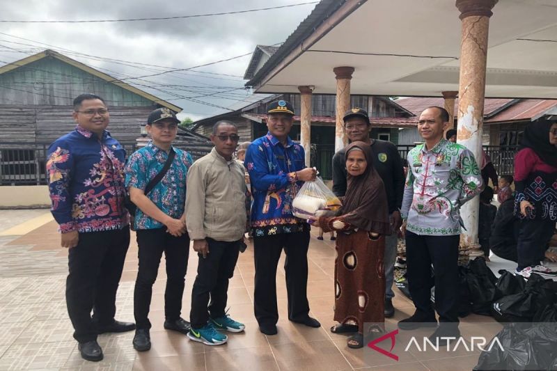 Pemkot Palangka Raya Salurkan 2.200 Paket Sembako Murah untuk Warga