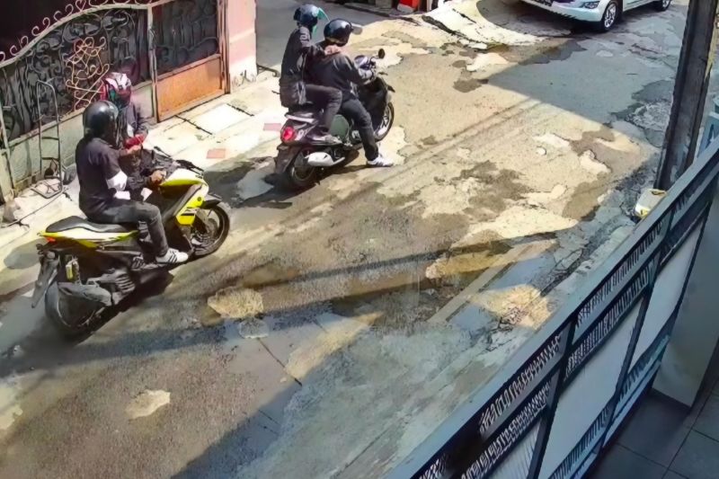 Penangkapan Lima Pelaku Perampokan Perhiasan Rp350 Juta di Bekasi