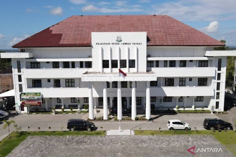 Kejari Lombok Tengah Terbitkan DPO Tersangka Korupsi Proyek Jalan