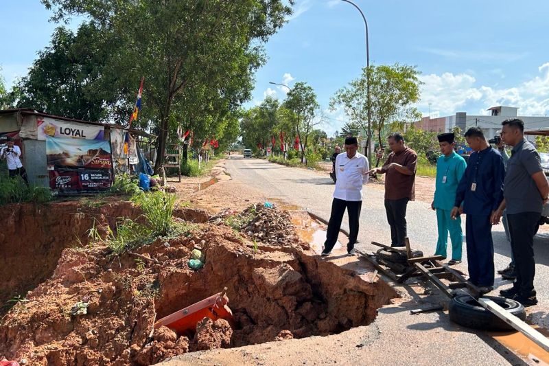 Pemkot Batam Perbaiki Ruas Jalan Rusak untuk Kenyamanan Warga