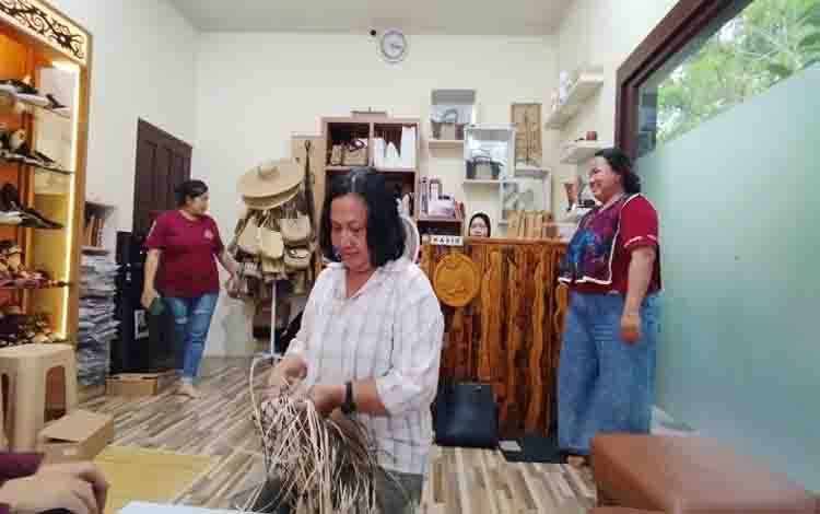 Produk Rotan Kalimantan Menembus Pasar Global