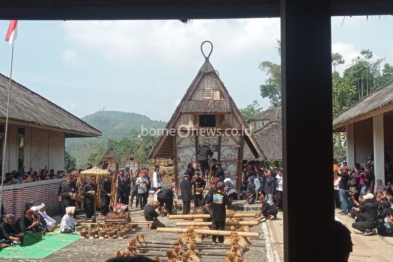 Kedaulatan Pangan Masyarakat Adat Lebak Melalui Lumbung Pangan