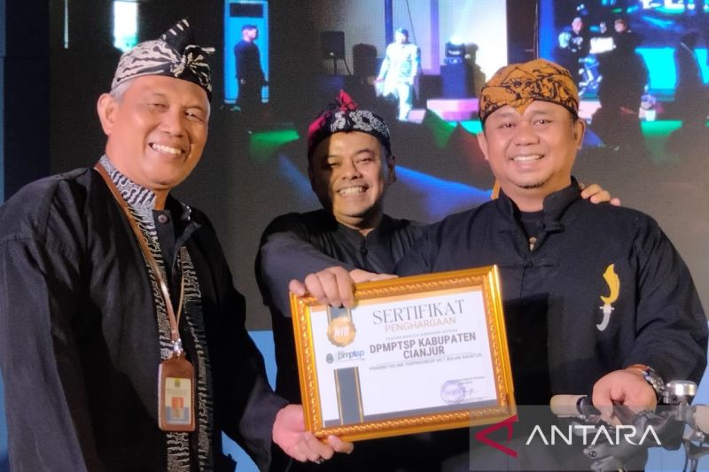 DPMPTSP Cianjur Raih Penghargaan NIB Terprogresif di Jabar