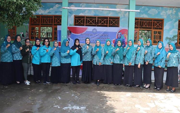 Pj Ketua TP PKK Seruyan Buka Bimtek 10 Program Pokok PKK
