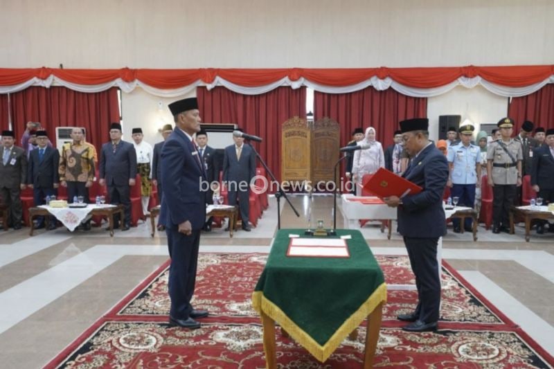 Gubernur Riau Arahkan Sekdaprov Fokus Selesaikan APBD-P dan Pilkada