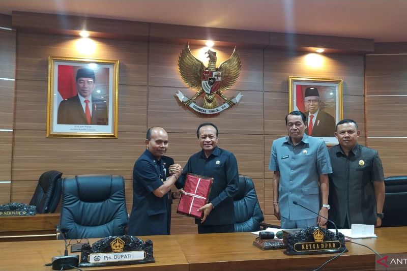 Bupati Bangli Serahkan RAPBD 2025, Fokus Peningkatan Kualitas Daerah