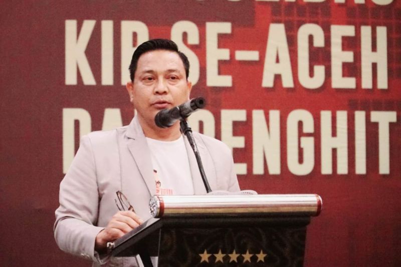 KIP Aceh Serahkan Hasil Pemeriksaan KIP Aceh Barat ke KPU RI