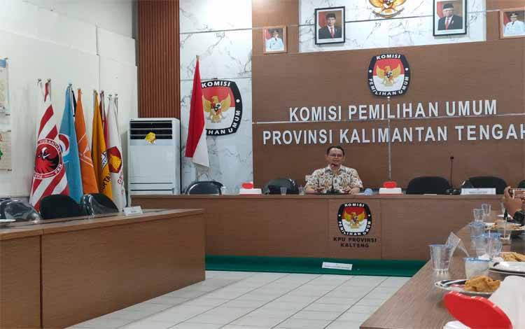 Anggota KPU Kalteng Divisi Sosialisasi Pendidikan Pemilih Partisipasi Masyarakat dan SDM Harmain Ibrohim (Foto : PATHUR)