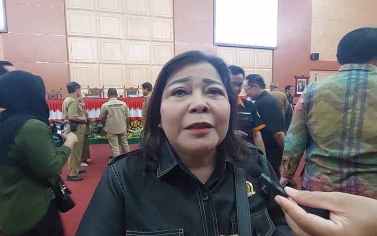 Nenie Adriati Lambung Siap Bertugas sebagai Wakil Ketua II DPRD Kota Palangka Raya