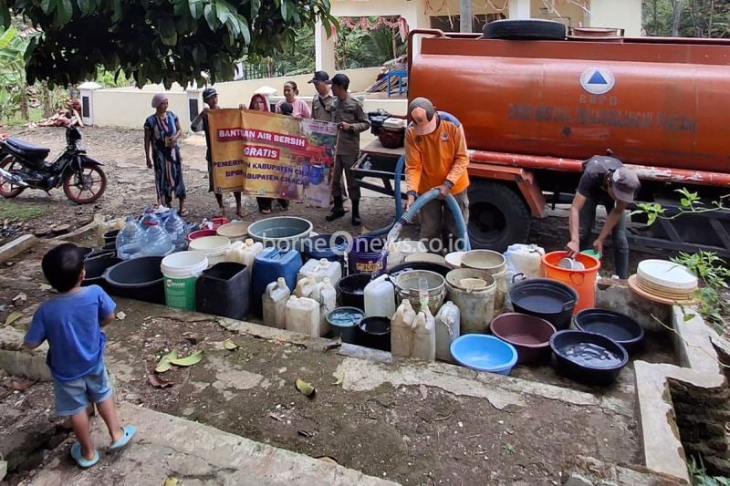 Bantuan Air Bersih BPBD Cilacap Capai 2,4 Juta Liter untuk Korban Kekeringan