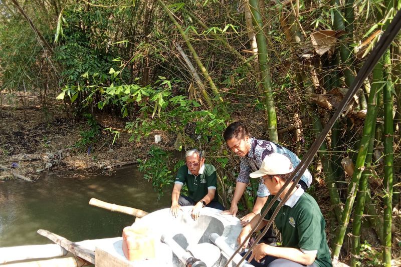Bantuan Irigasi Pompa dari Pemkab Sleman untuk Kelompok Tani