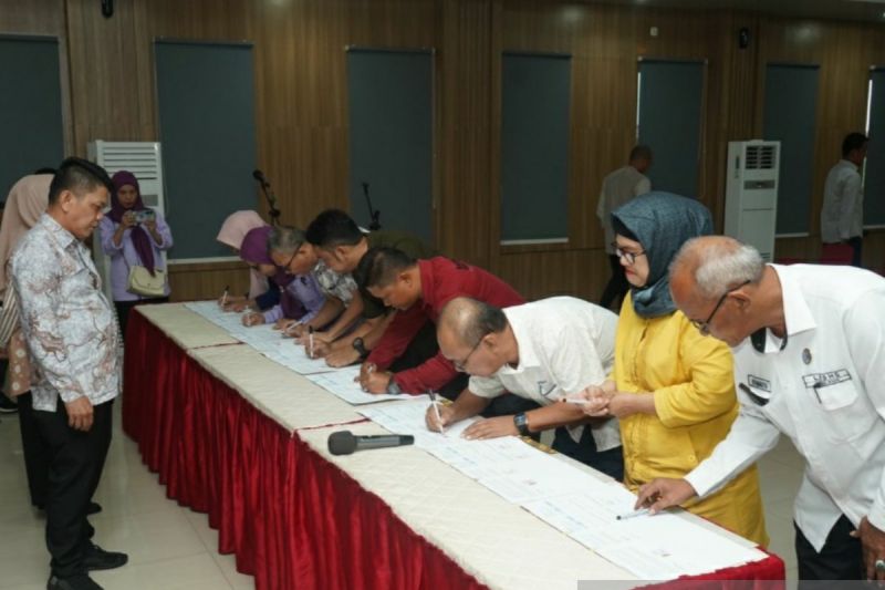 Kanwil Kemenkumham Sumsel memperbarui kontrak dengan delapan organisasi bantuan hukum. (ANTARA/Yudi Abdullah)