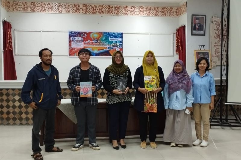 Rumah Baca Bahijau Tingkatkan Kemampuan Menulis Berita Literasi