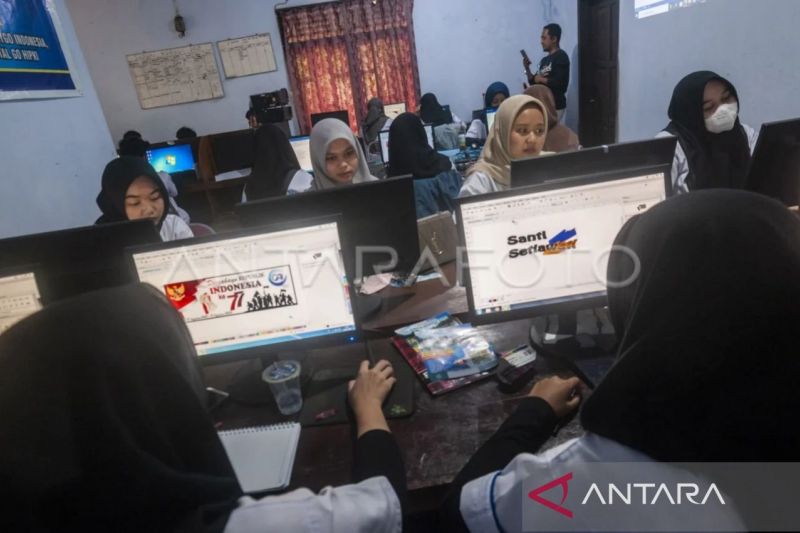 Disnakertrans Kaltim Tingkatkan Kompetensi Tenaga Kerja IT