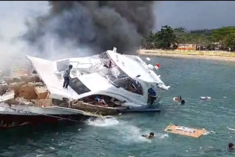 Kebakaran Kapal Rombongan Calon Gubernur Maluku Utara, Lima Tewas