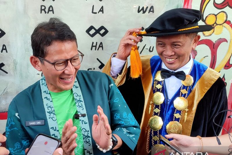 Target 10 Juta Wisman ke Indonesia, Menparekraf Optimis Tercapai