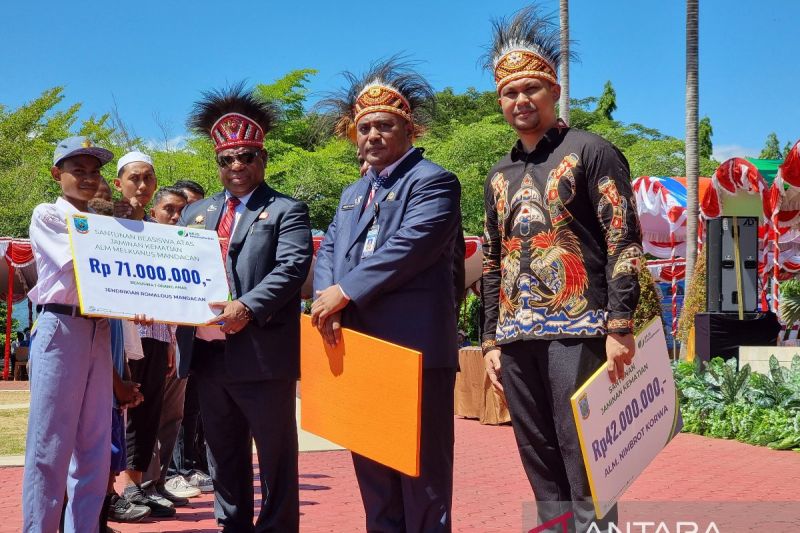 BPJamsostek Salurkan Beasiswa Rp344,5 Juta untuk 108 Pelajar