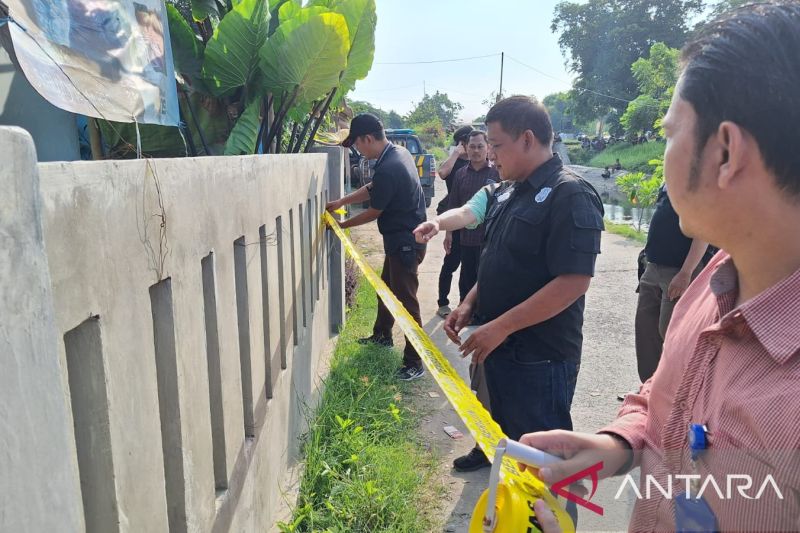 Satpol PP Karawang Segel Warung Remang-Remang Diduga Prostitusi
