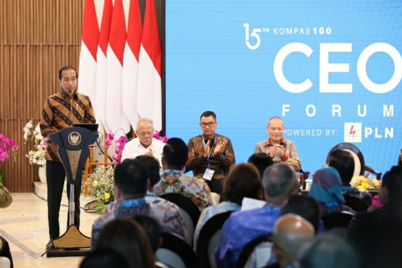 Jokowi Anugerahi Tujuh Satuan Kerja Polri dengan Nugraha Sakanti