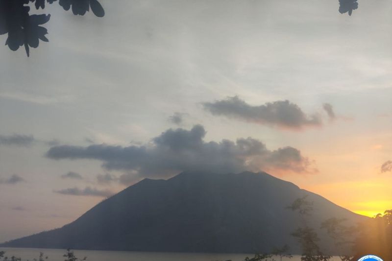 Aktivitas Gunung Ruang Belum Normal Pascaerupsi di Sulut