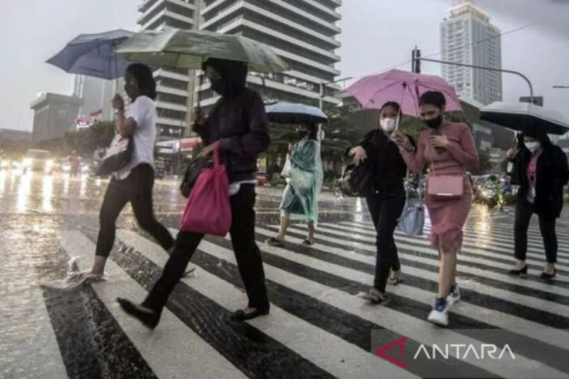 Prakiraan Cuaca Minggu: Hujan Ringan Melanda Banyak Wilayah