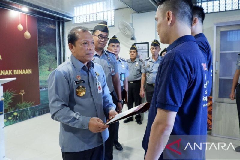 Kemenkumham Serahkan Sertifikat Pencatatan Cipta di Bangka Barat